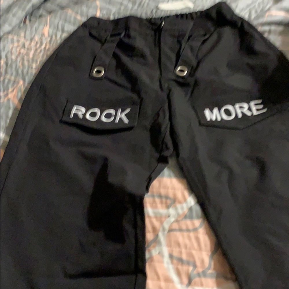 Rock More joggers by Lupsona
